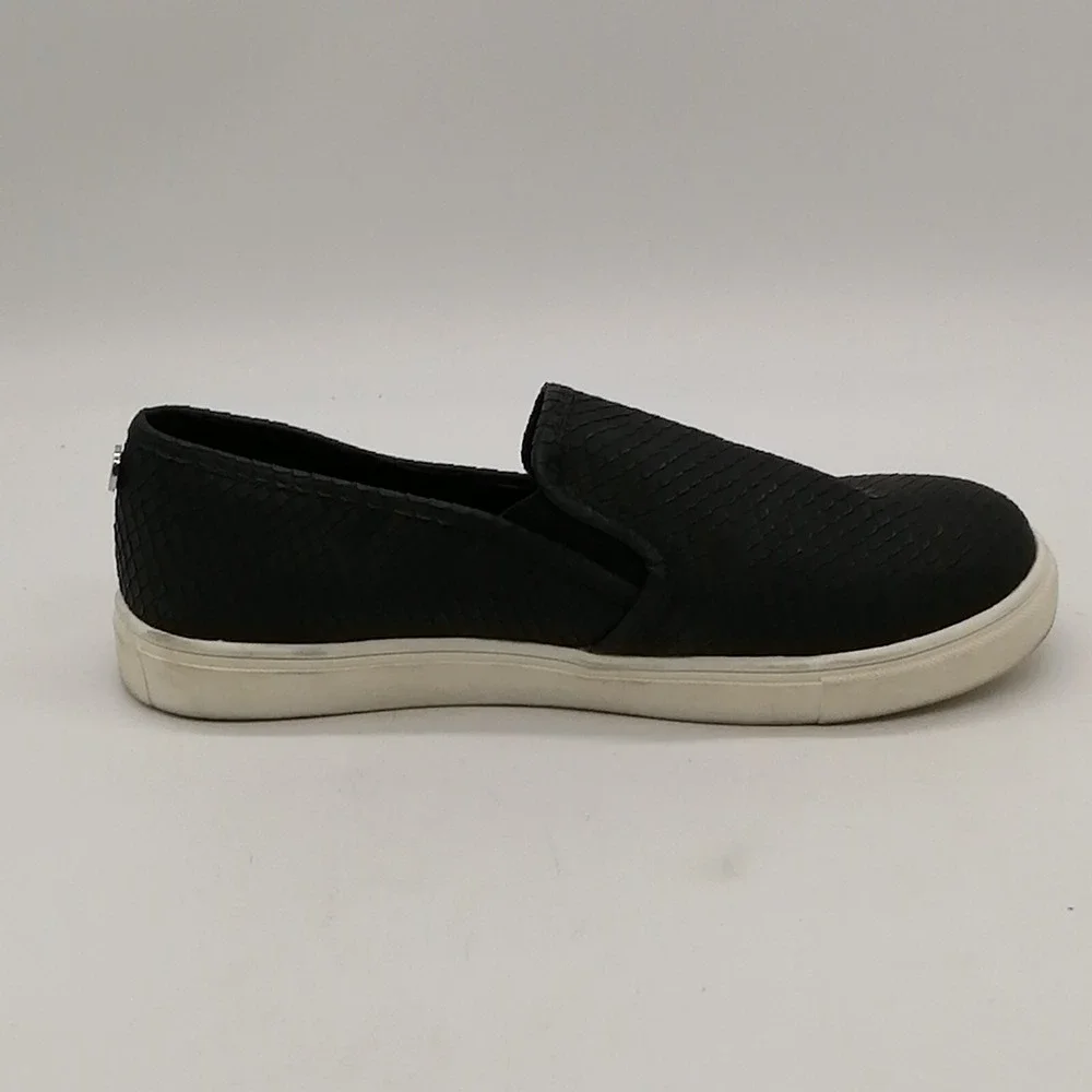 Express Shoes Womens  Black 8‎ Slip On Loafer SneakerSnakeskin Stretch Comfort